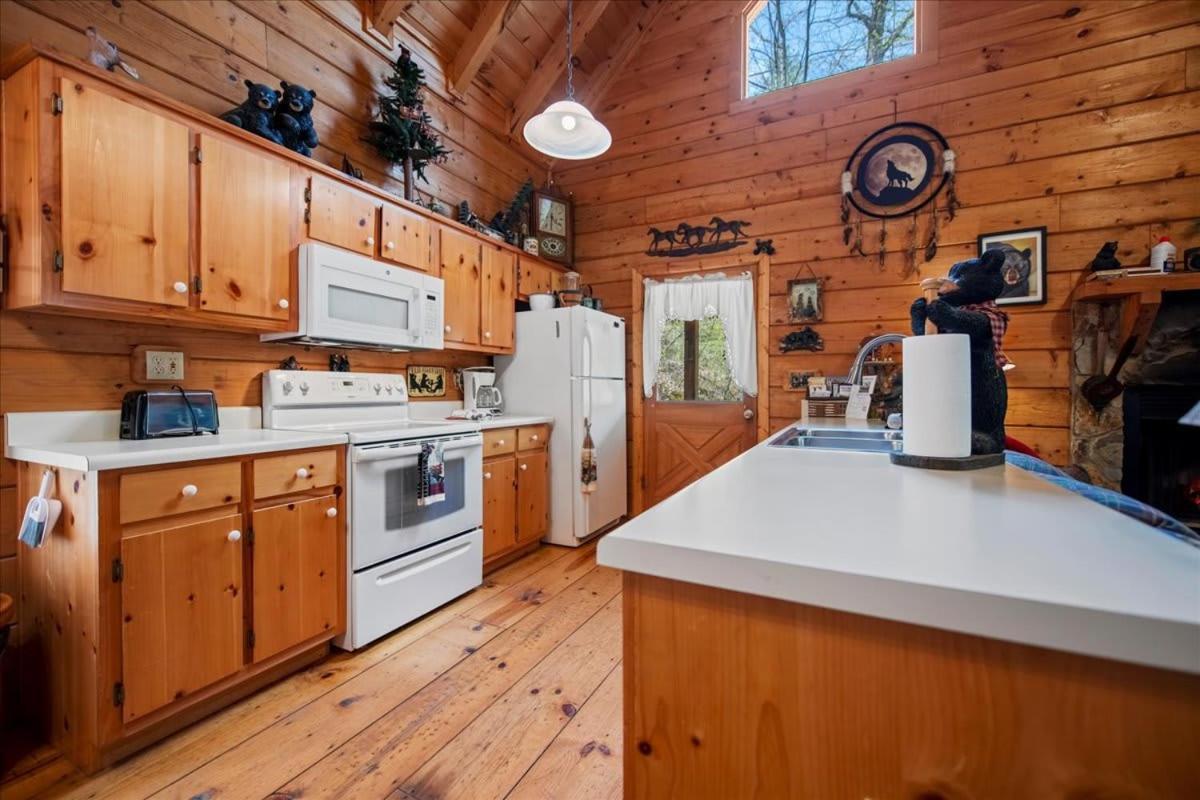 Cozy Cabin Beside Briar Creek, Fire Pit, Wifi Villa Елиджей Екстериор снимка